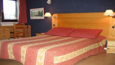 Brit Hotel - Fumel en Sauveterre-la-Lémance, FR