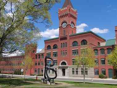 Wellsworth Hotel in Southbridge, MA