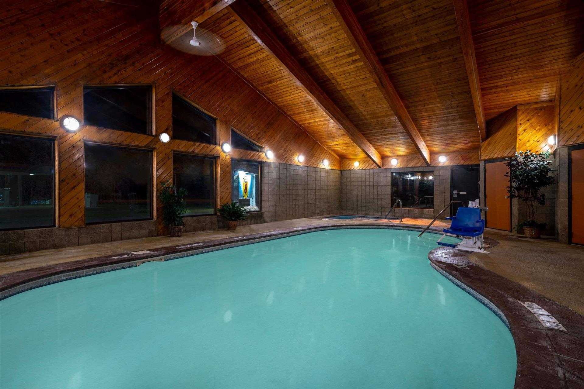 Super 8 by Wyndham Glenwood a Glenwood, MN