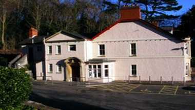 Kymin House and Grounds a Cowbridge, GB3