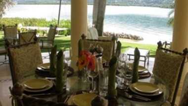 Paradise Calypso Shores Beachfront Villa em Montego Bay, JM