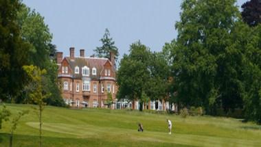 Tyrrells Wood Golf Club в Leatherhead, GB1