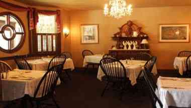 The Inn At Lenora's i Perryopolis, PA