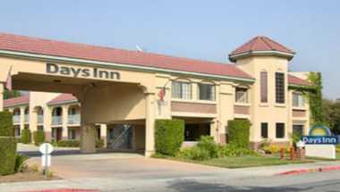 Days Inn by Wyndham Near City Of Hope a Duarte, CA