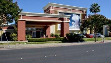 Clarion Hotel Concord image