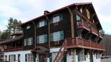 Swiss Chalets Village Inn a Intervale, NH