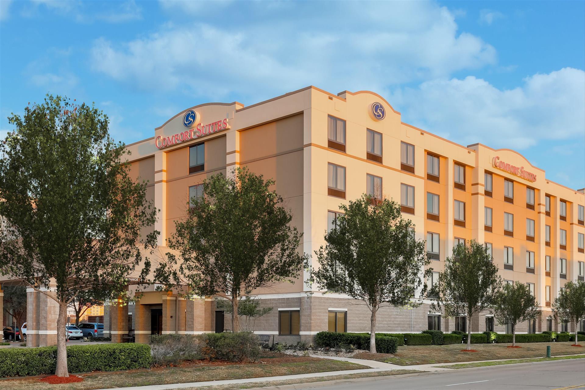 Comfort Suites DFW N/Grapevine image