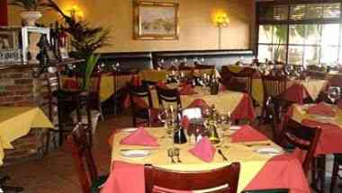 Capone's Cucina в Huntington Beach, CA