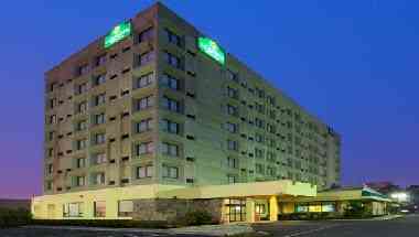 La Quinta Inn & Suites by Wyndham New Haven, New Haven, CT