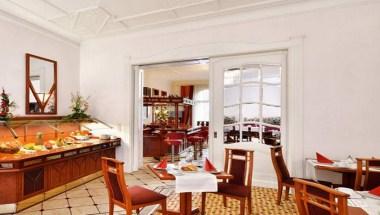 Hotel Schoeneberg image