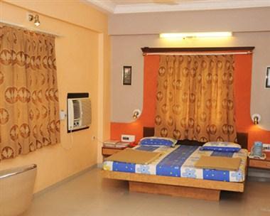 Neelkanth Crystal i Ahmedabad, IN