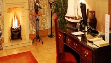 TheWatersEdge Hotel, Cobh, IE