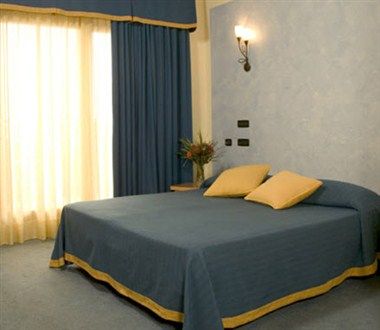 รูปสถานที่จัดงาน