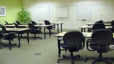 Regus - Warner Center в Woodland Hills, CA