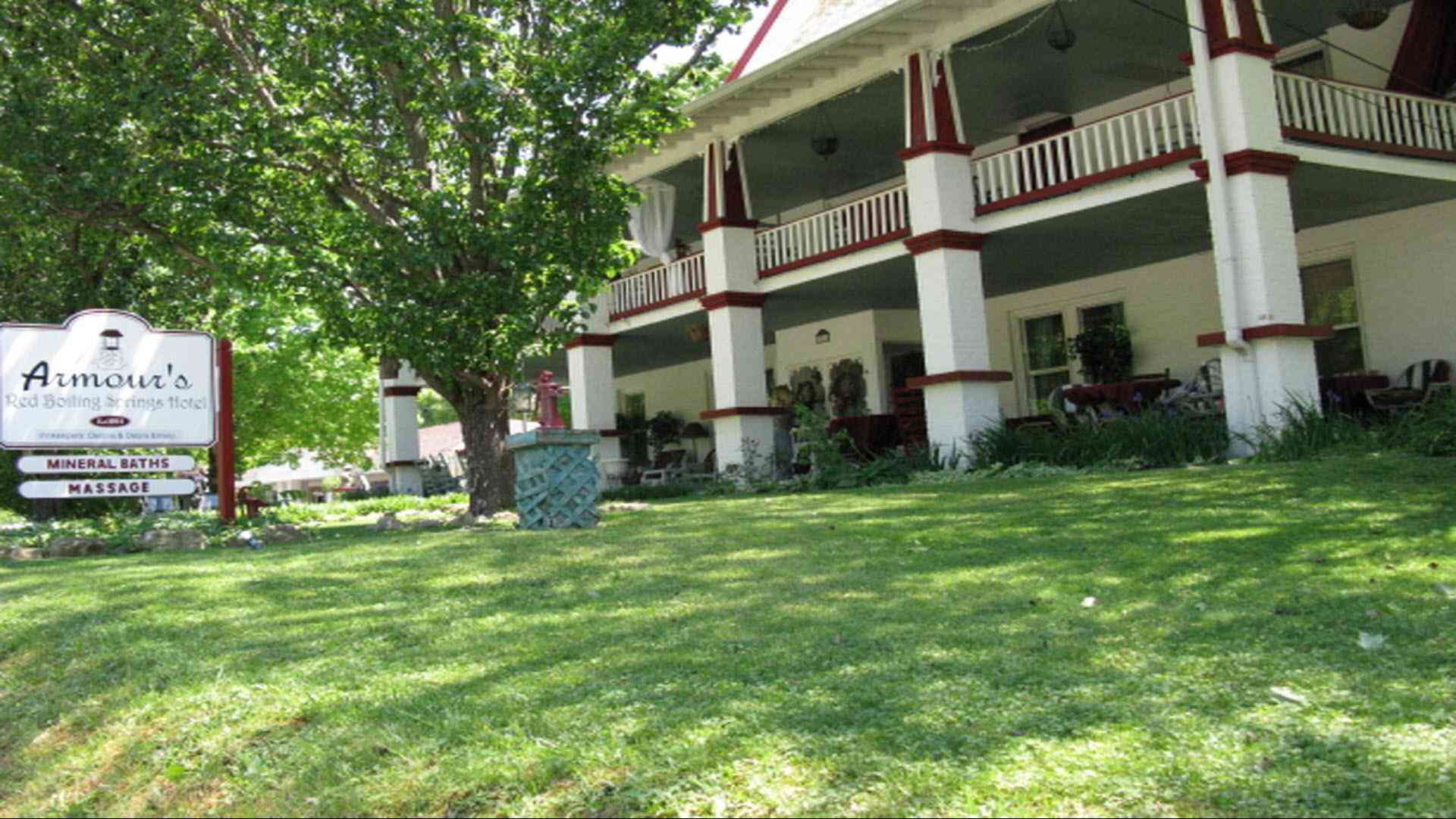Armour's Red Boiling Springs Hotel in Red Boiling Springs, TN