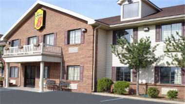 Super 8 by Wyndham Madison IN a Madison, IN