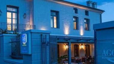 Micra Anglia em Cyclades, GR