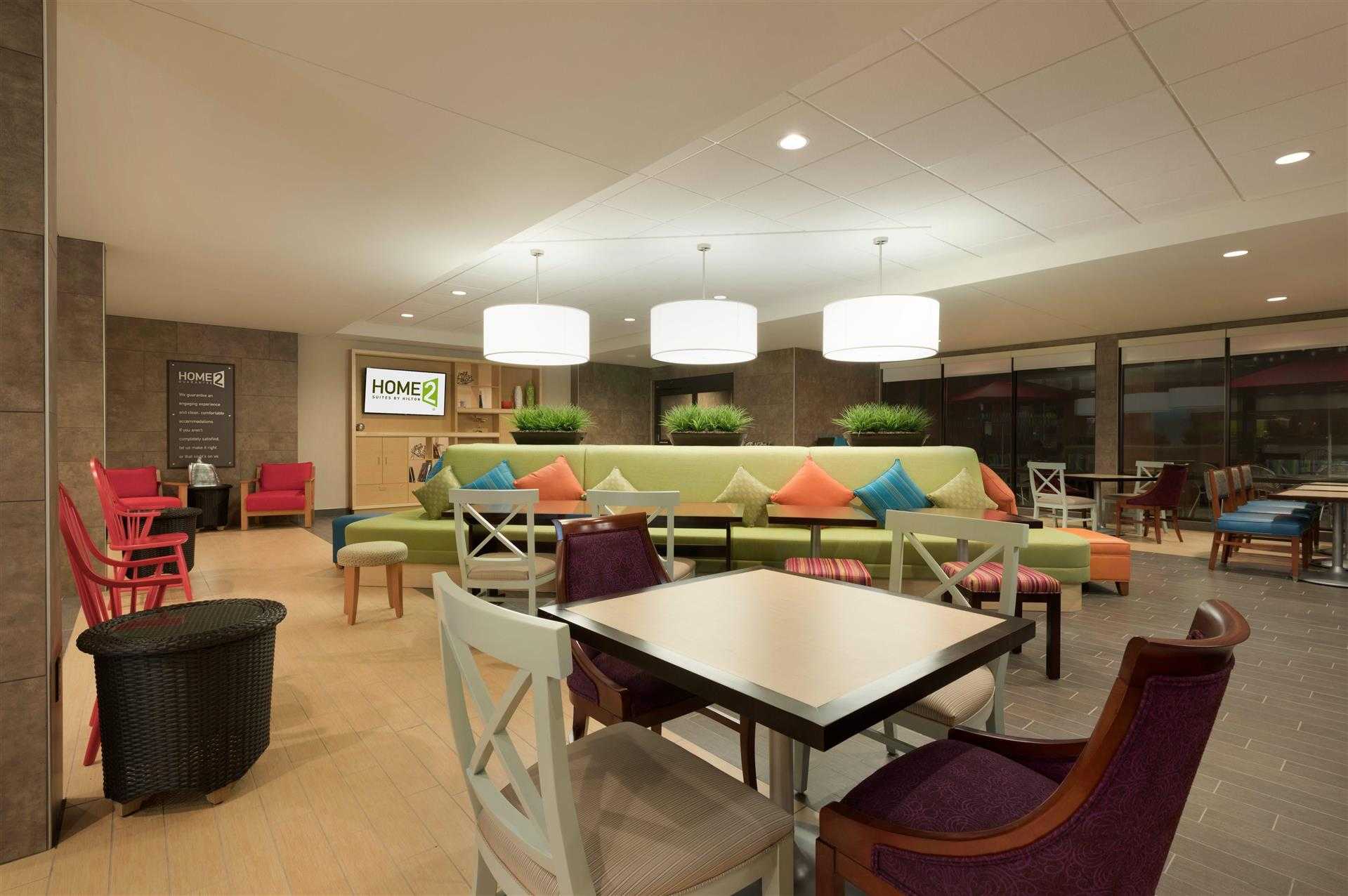 Home2 Suites by Hilton Milwaukee Airport a Milwaukee, WI