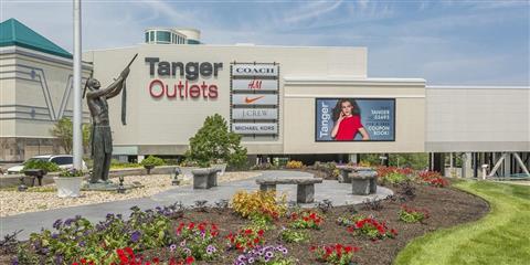 Shopping at Foxwoods