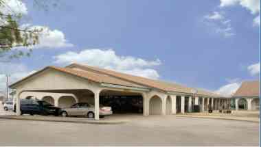 Americas Best Value Inn Bonham в Bonham, TX