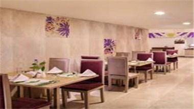 Sterling Munnar in Munnar, IN