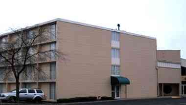 Mosley Select Suites a Wickliffe, OH