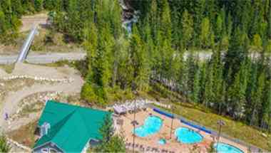 Crazy Creek Resort in Malakwa, BC