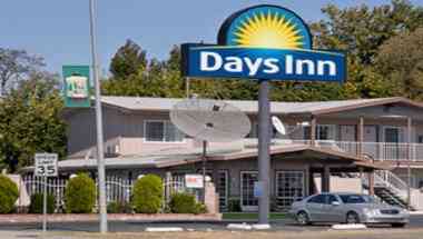 Days Inn by Wyndham Oroville em Oroville, CA
