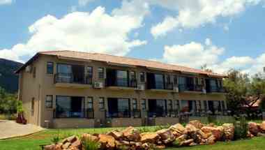Three Oaks and an Aloe in Hartbeespoort, ZA