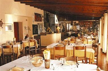 Hotel Ristorante Colomber a Gardone Riviera, IT