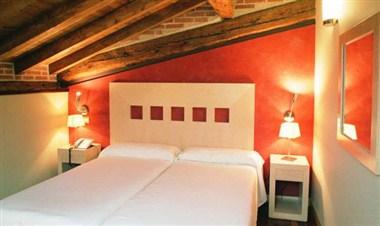 Hotel Izan Puerta De Gredos - Barco De Avila i El Barco de Avila, ES