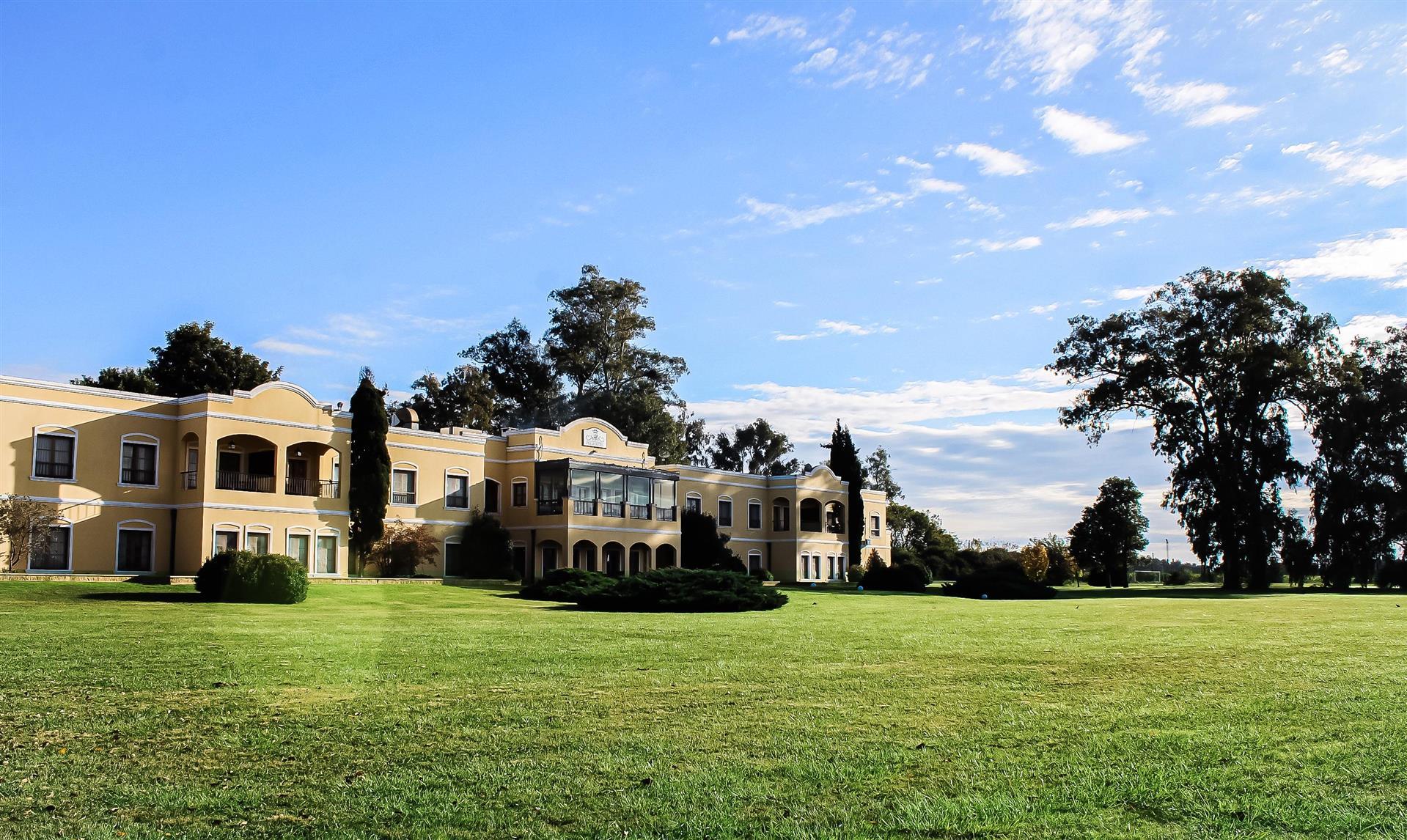 Wyndham Garden Lujan image