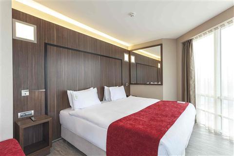 Ramada Encore by Wyndham Izmir in Izmir, TR