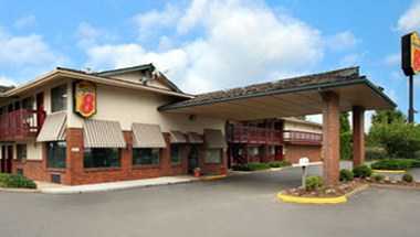 Super 8 by Wyndham Albany in Albany, OR