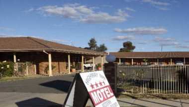 Highway Inn Motel in Riverina, AU