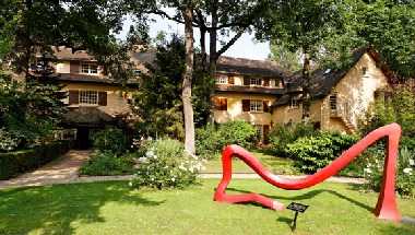 Cazaudehore Forestiere Hotel a Versailles, FR