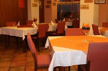 Penzion & Restaurant Karolina i Pezinok, SK