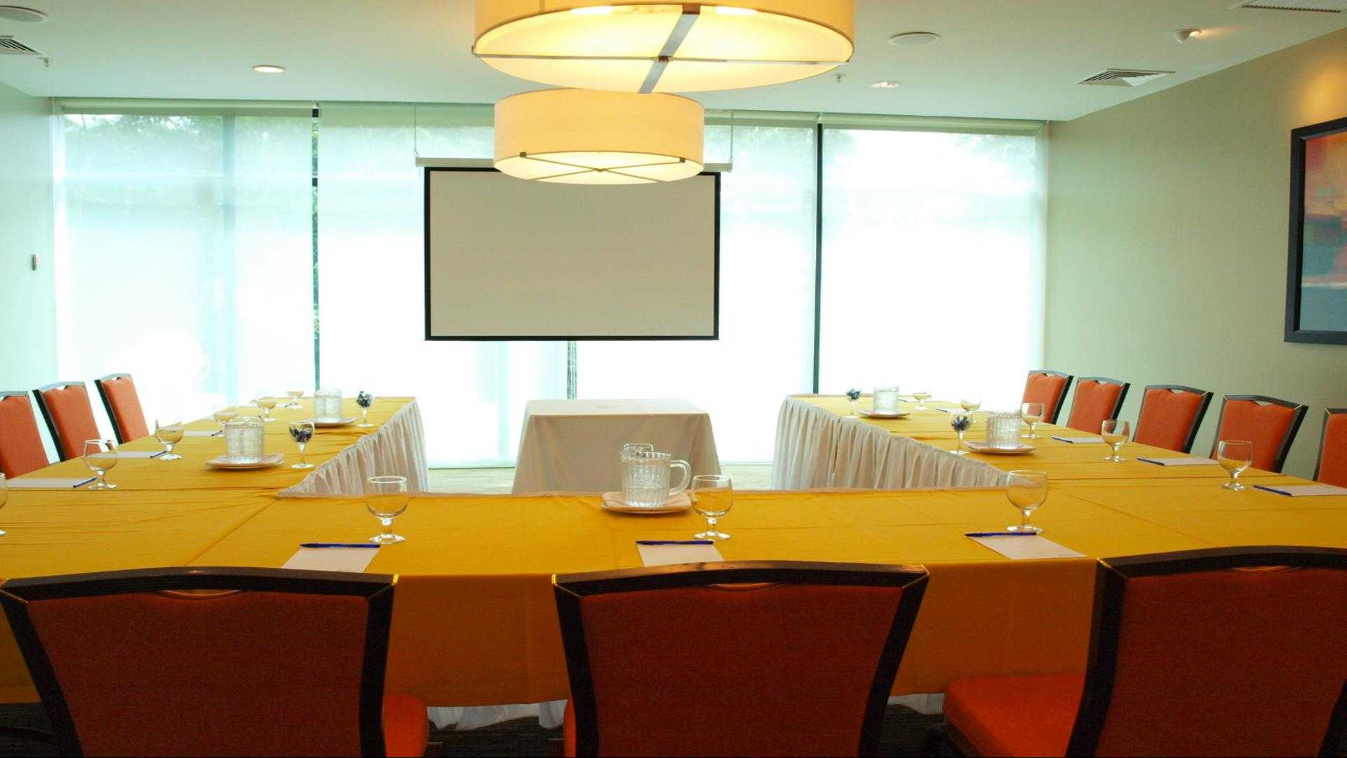 Summit Rainforest & Golf Resort i Tocumen, PA