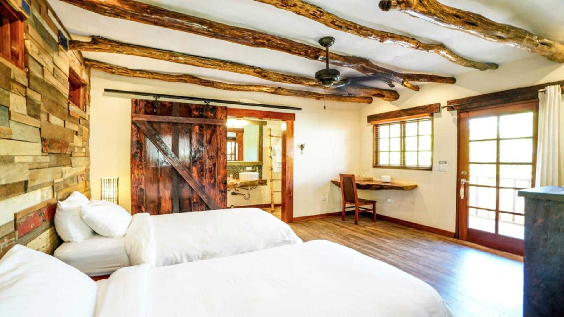 Sansara Surf and Yoga Resort a Panama City, PA