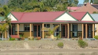 Coachhouse Marina Resort image