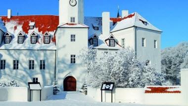 Schlosshotel Drehna image