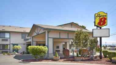 Super 8 by Wyndham LaGrande, LaGrande, OR