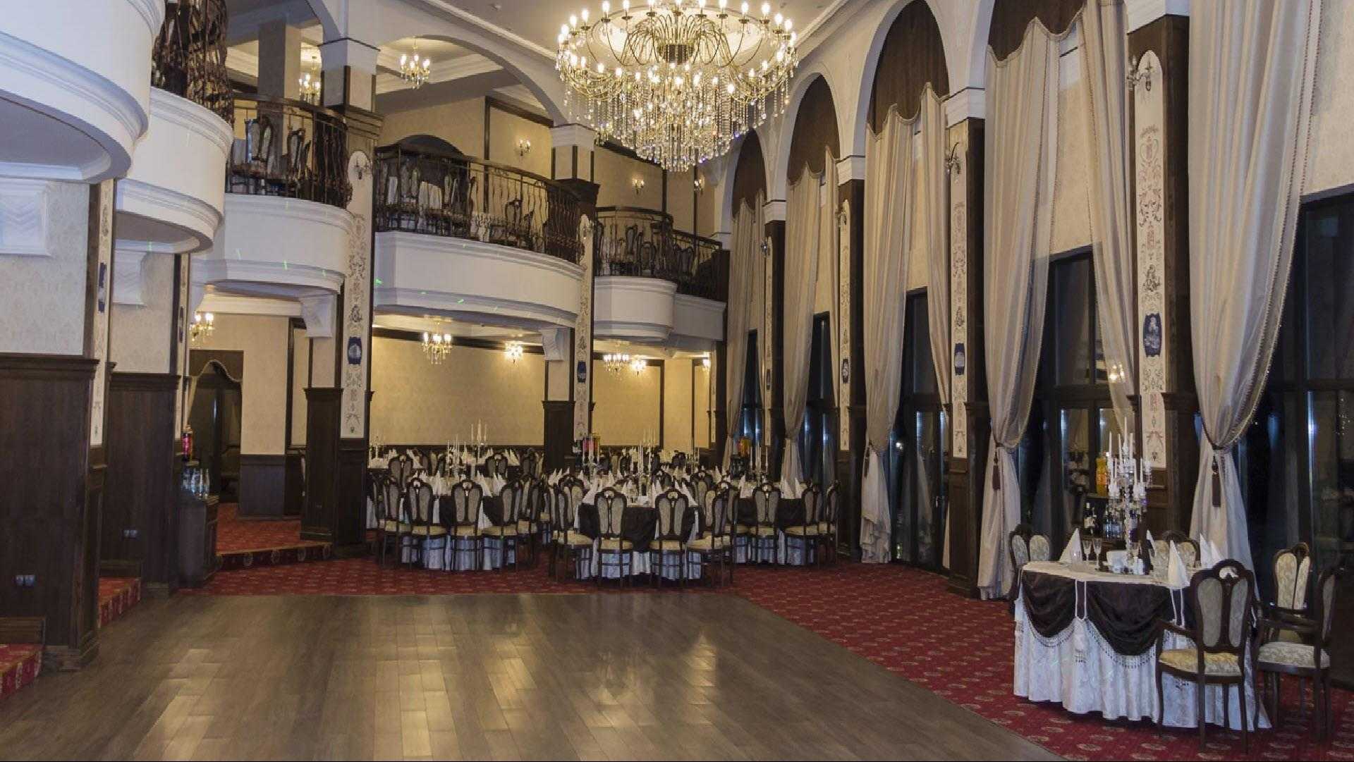 PIK Elegance em Ploieşti, RO