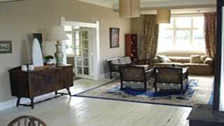 The Tin Hut Country Pub in Tauherenikau, NZ