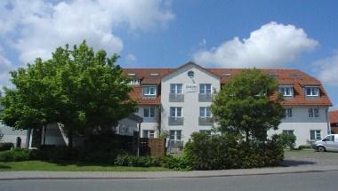 Check Inn Hotel image