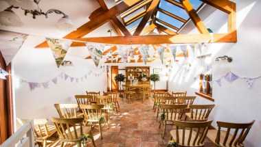 Peak District Farm Weddings a Macclesfield, GB1