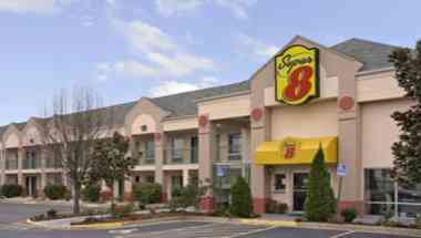 Super 8 by Wyndham Stafford in Stafford, VA