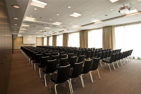 NH Collection Dresden Altmarkt a Dresden, DE