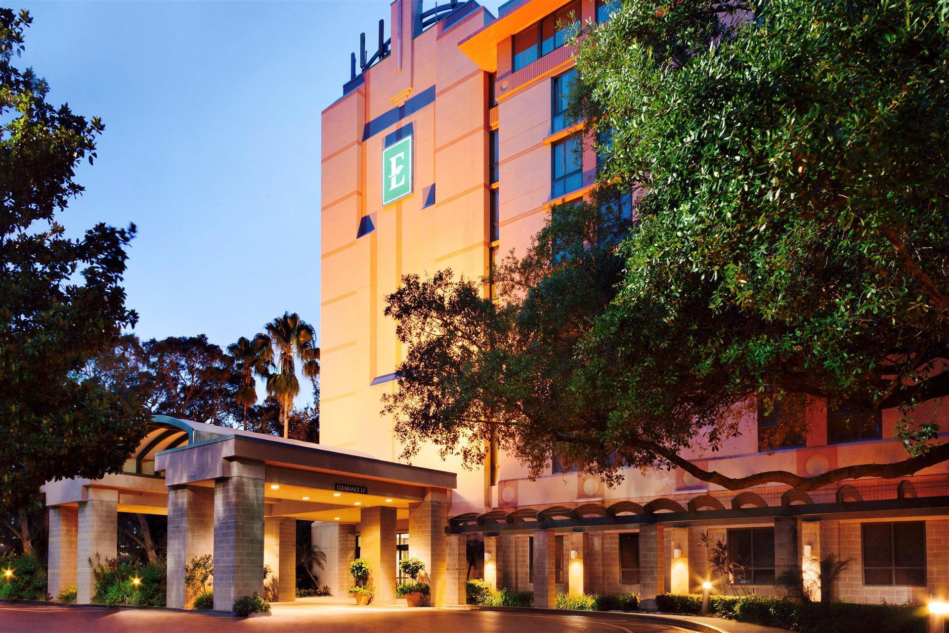 Embassy Suites by Hilton Tampa USF Near Busch Gardens image