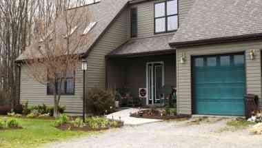 Locust Brook Lodge в Butler, PA